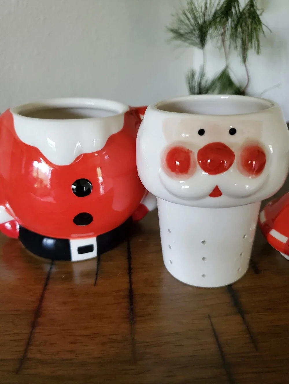 VTG Pier 1 Imports Tea Infuser Mug Ceramic Santa Claus with Hat Lid Retired